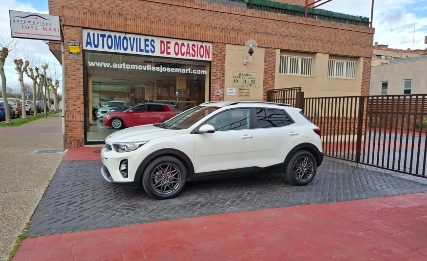 KIA Stonic 100 cvs Black edition