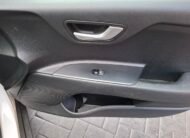 KIA Stonic 100 cvs Black edition
