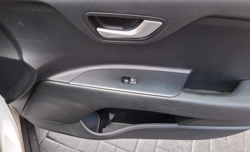 KIA Stonic 100 cvs Black edition