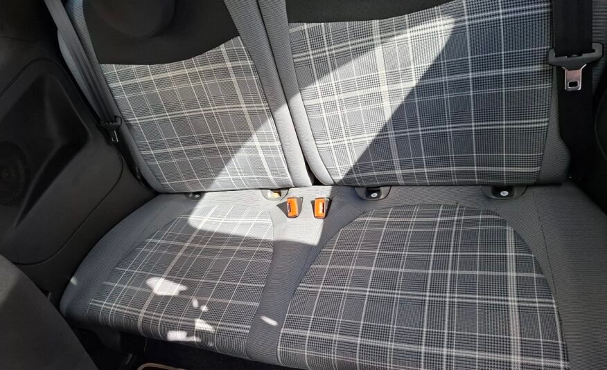 FIAT 500 Hybrid Lounge