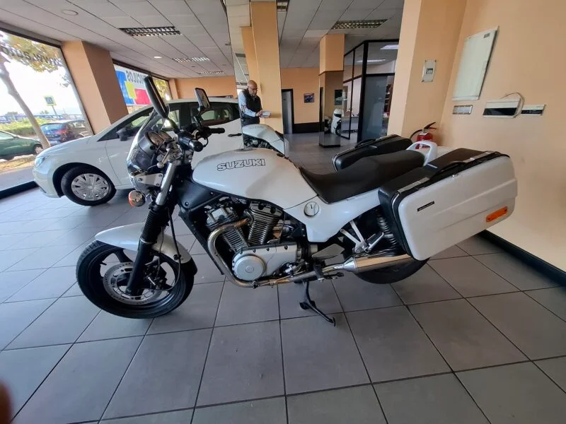 SUZUKI VX 800 HISTÓRICA