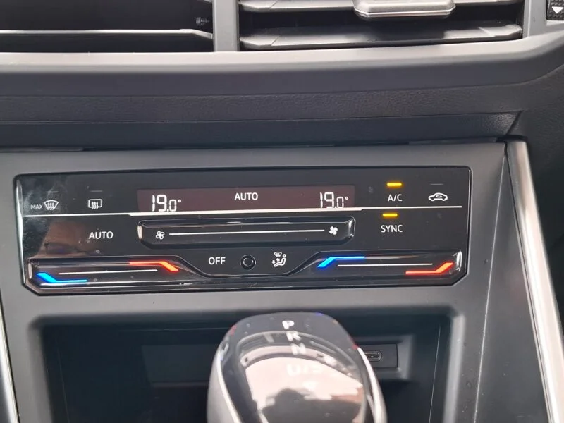 VOLKSWAGEN TAIGO DSG 110 LIFE