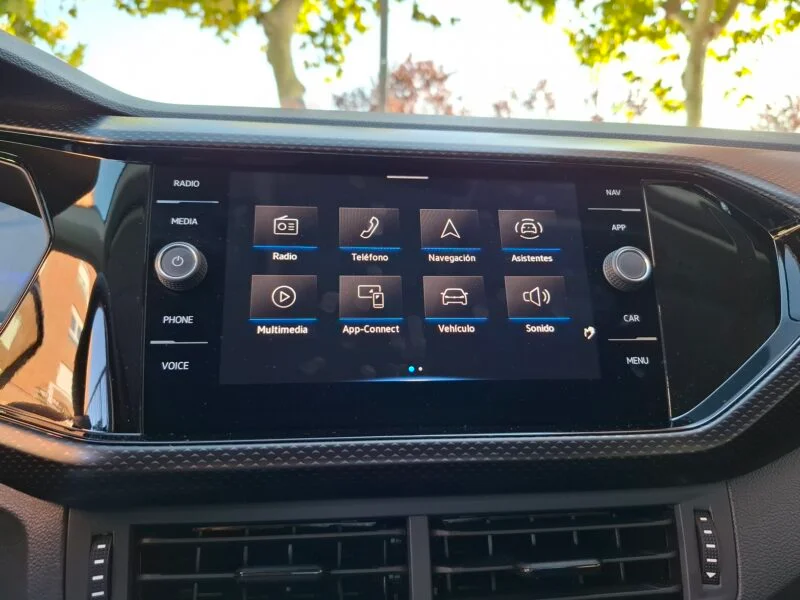 VOLKSWAGEN T-CROSS ADVANCE