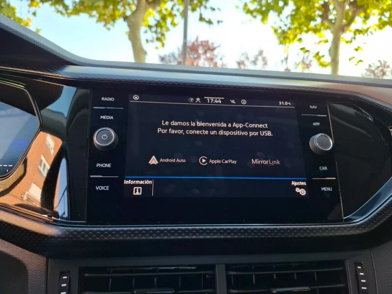 VOLKSWAGEN T-CROSS ADVANCE