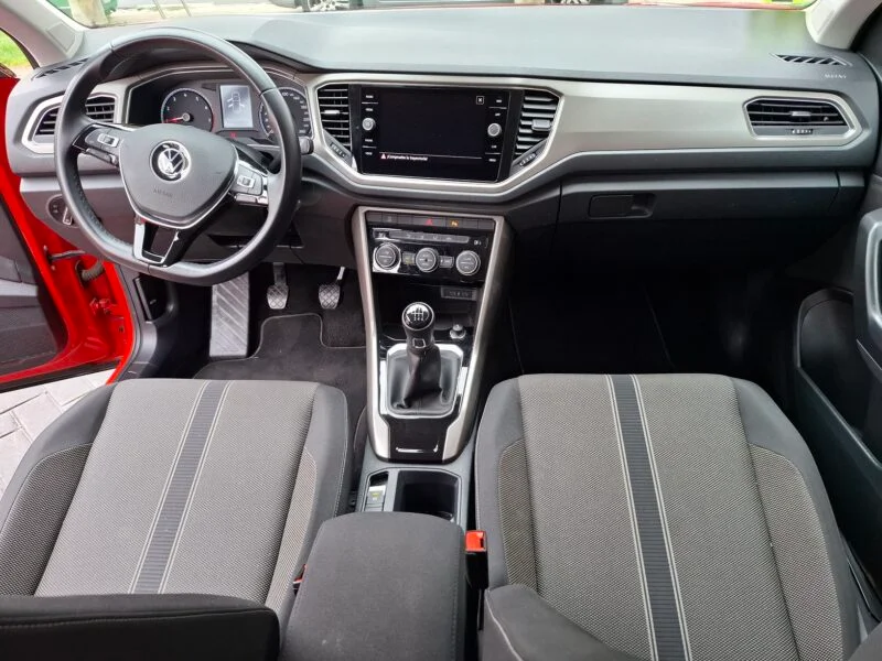 VOLKSWAGEN T-ROC ADVANCE