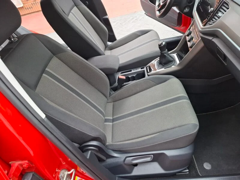 VOLKSWAGEN T-ROC ADVANCE