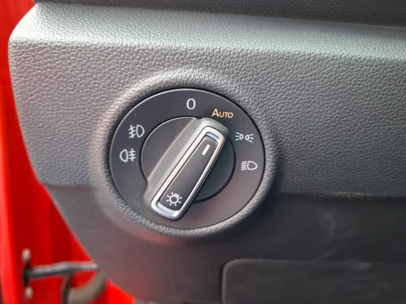 VOLKSWAGEN T-ROC ADVANCE