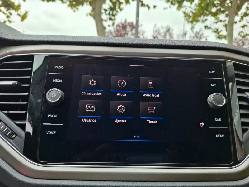 VOLKSWAGEN T-ROC ADVANCE