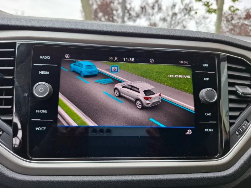 VOLKSWAGEN T-ROC ADVANCE