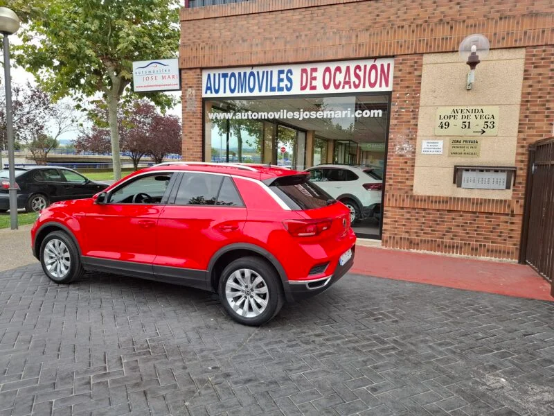 VOLKSWAGEN T-ROC ADVANCE