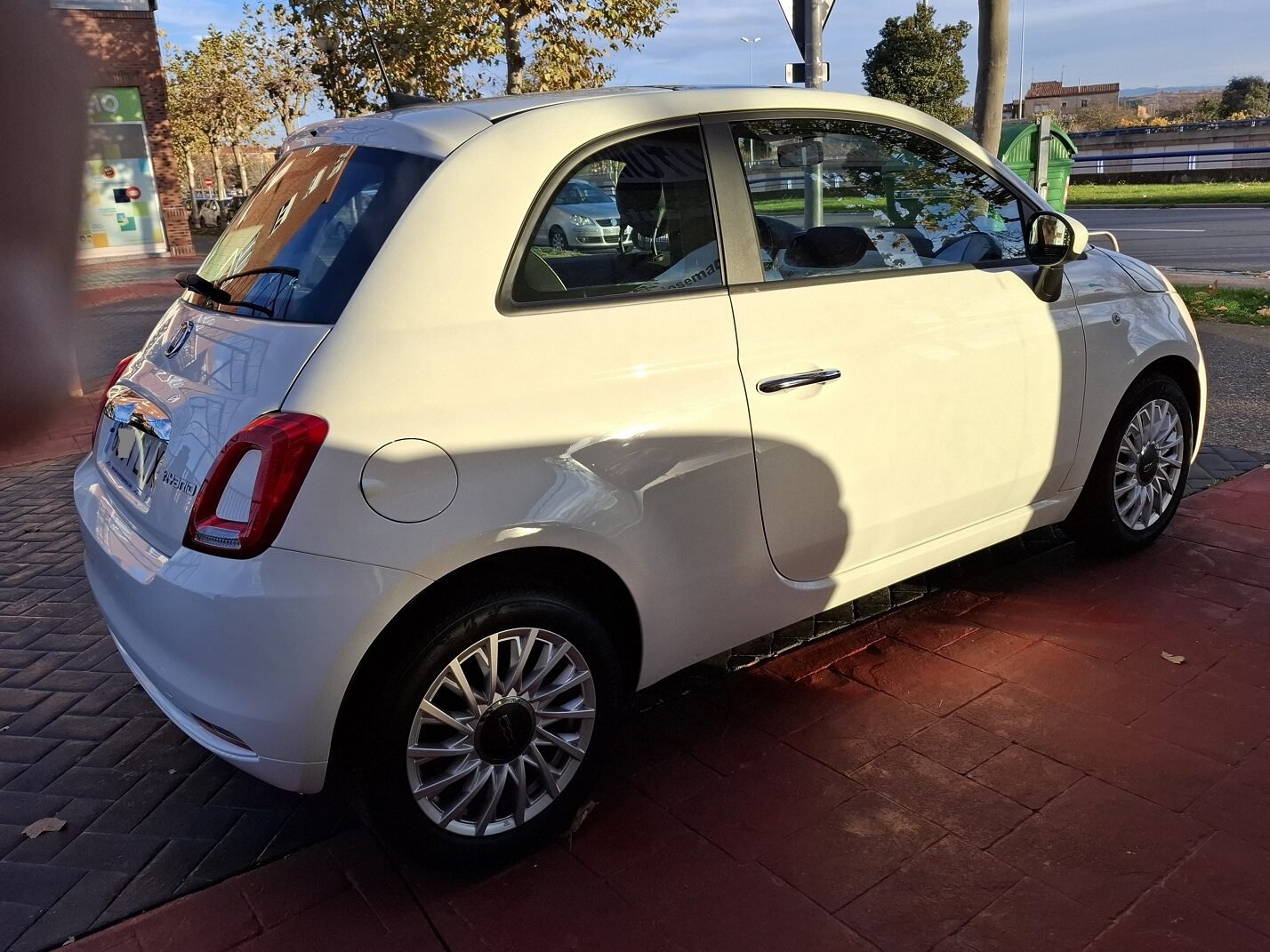 FIAT 500 Lounge Hybrid