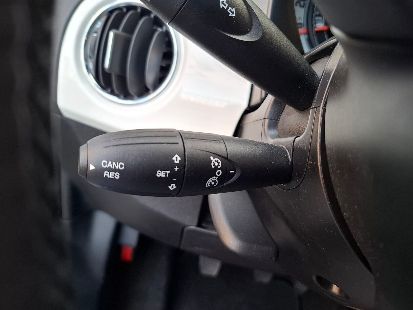 FIAT 500 Lounge Hybrid