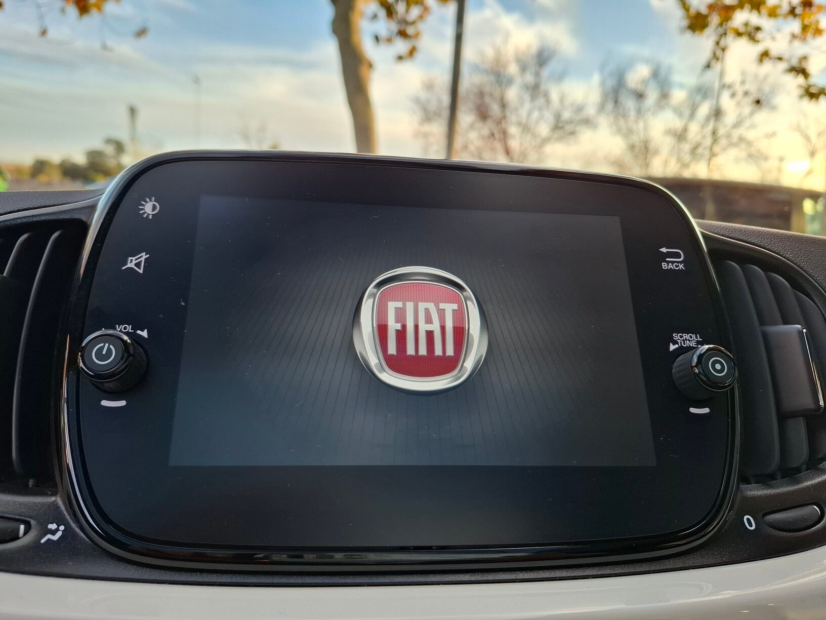 FIAT 500 Lounge Hybrid