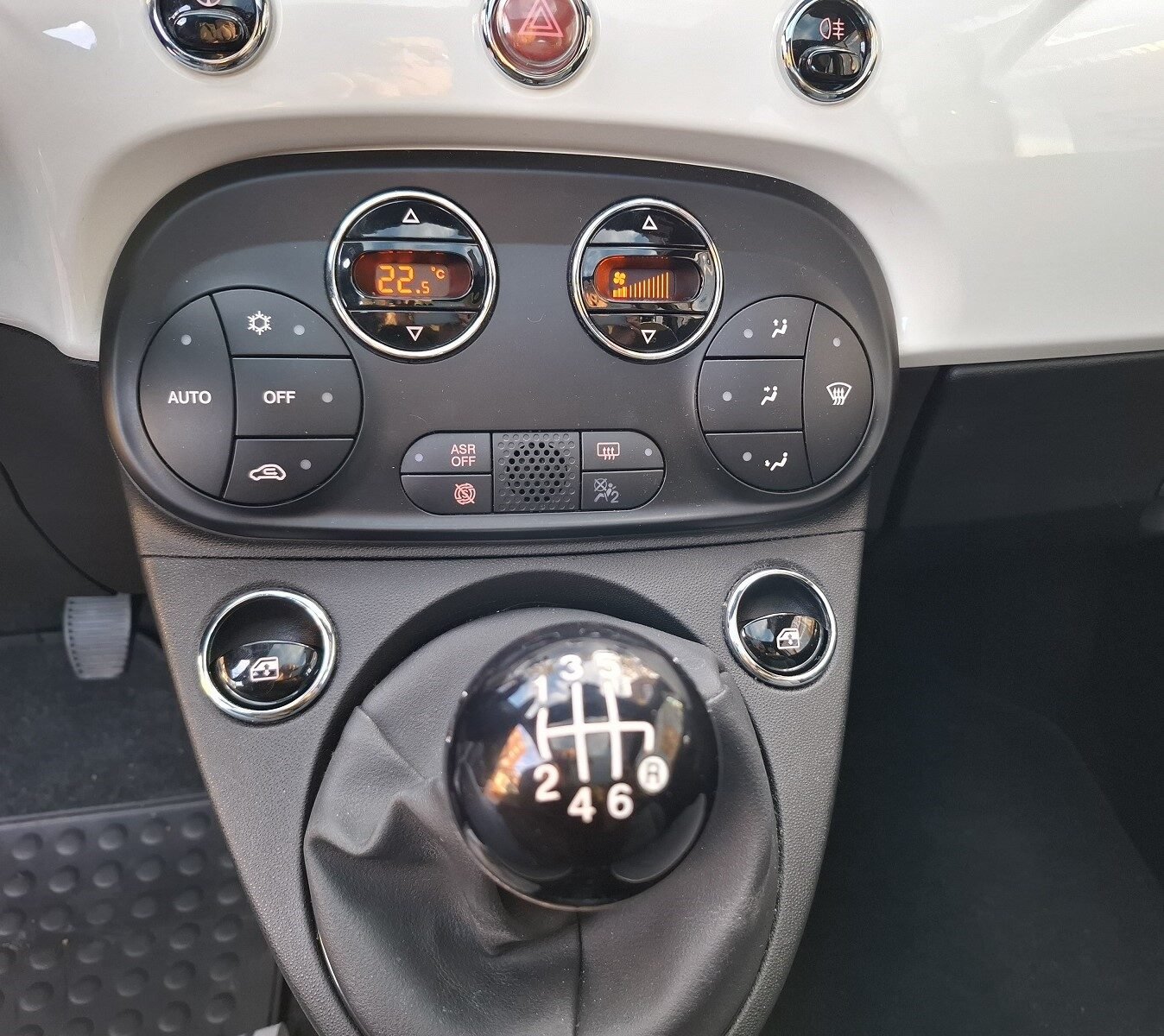 FIAT 500 Lounge Hybrid