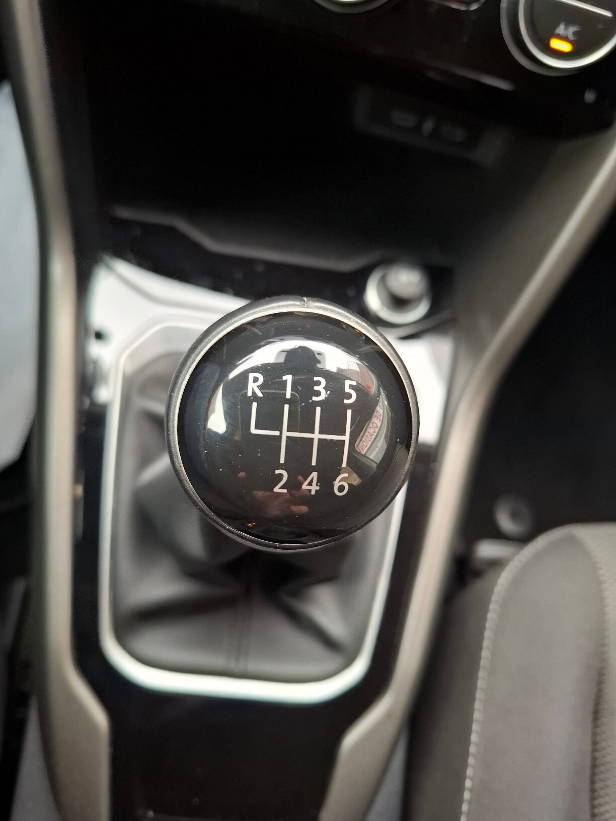 VOLKSWAGEN T-ROC TDi ADVANCE 2.0 cc