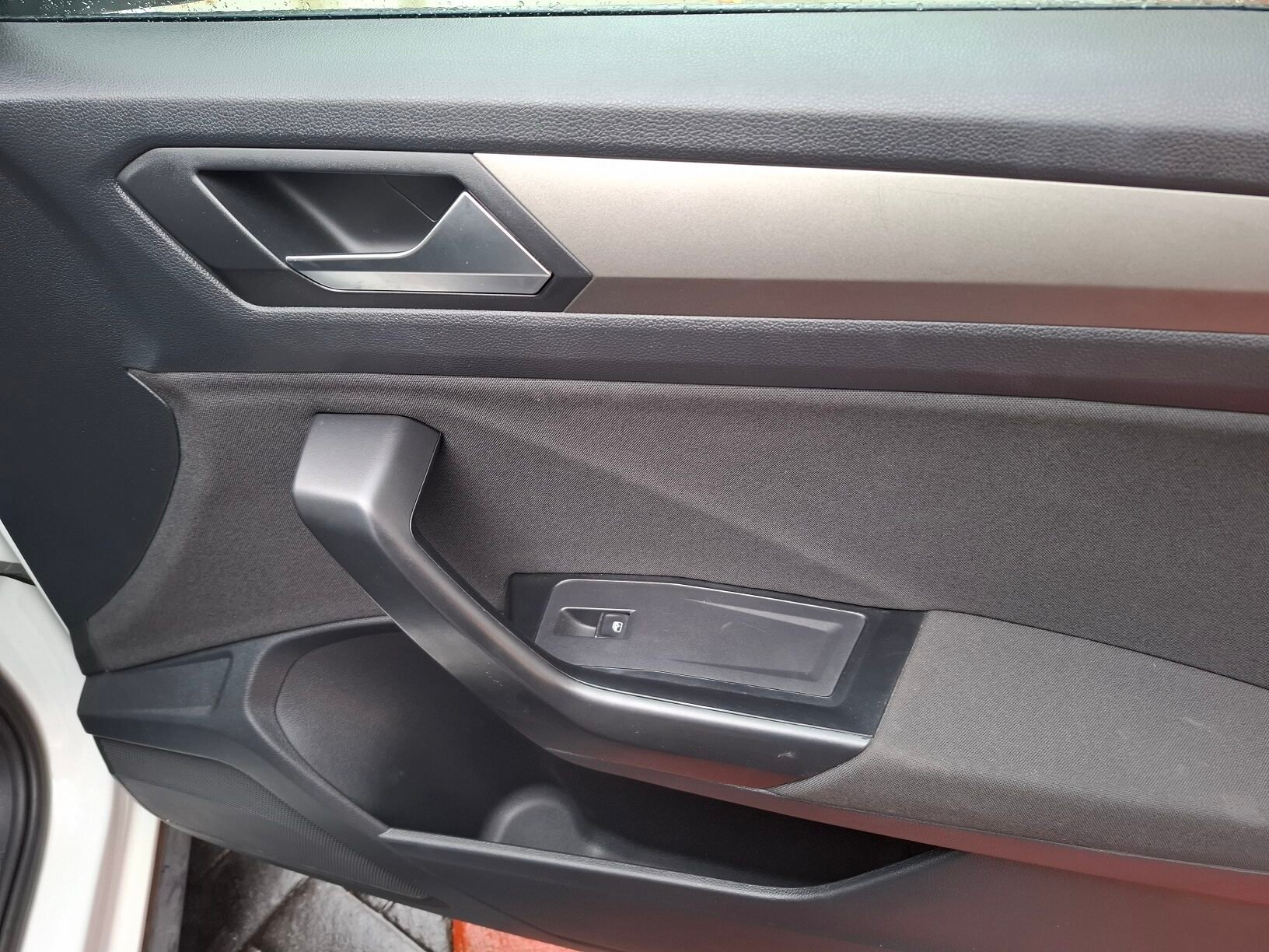 VOLKSWAGEN T-ROC TDi ADVANCE 2.0 cc