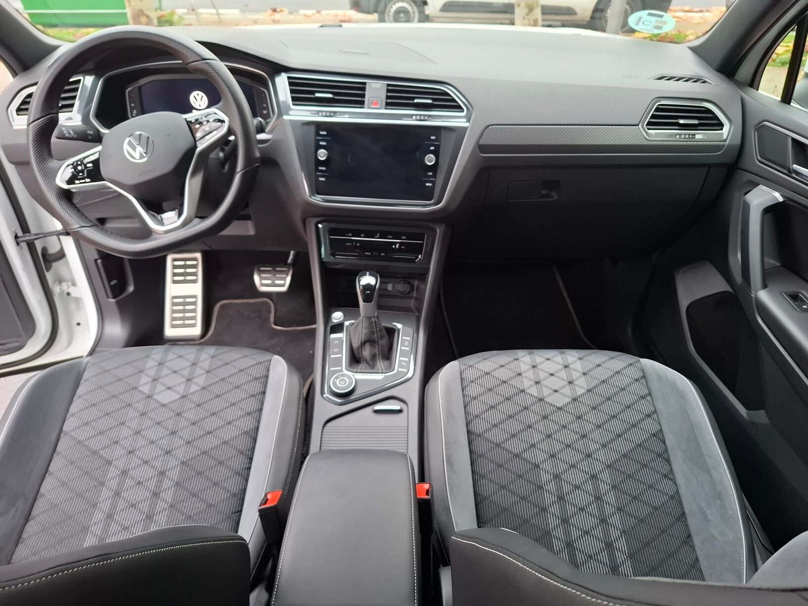 VOLKSWAGEN Tiguan R Line 4 Motion DSG