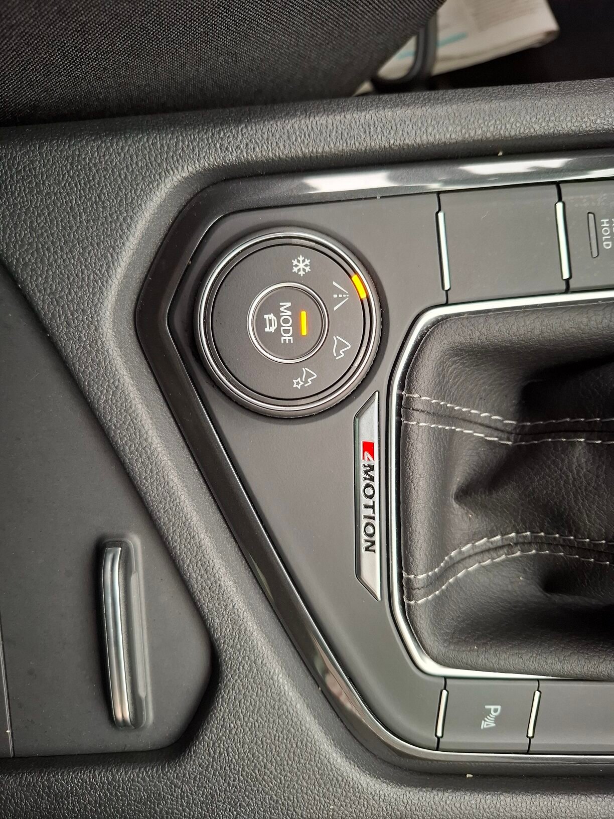 VOLKSWAGEN Tiguan R Line 4 Motion DSG