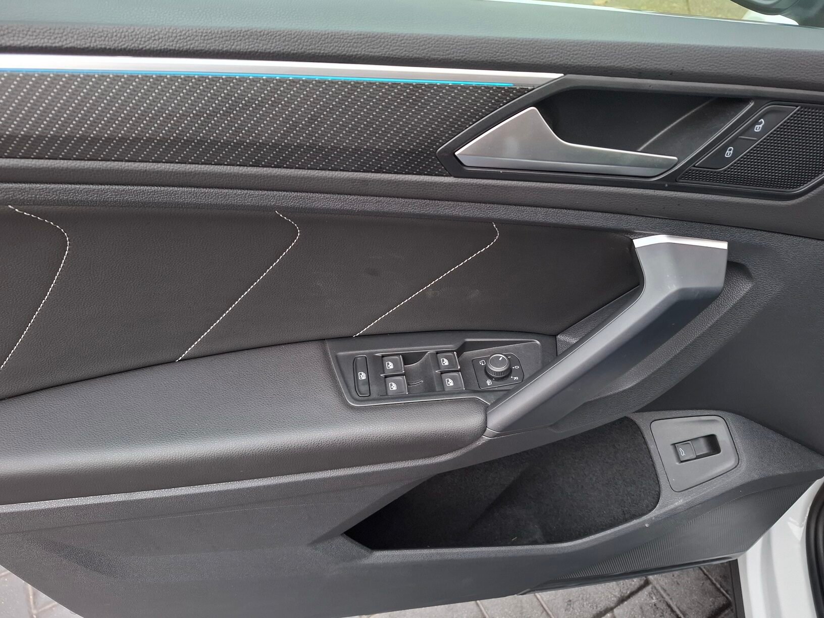 VOLKSWAGEN Tiguan R Line 4 Motion DSG