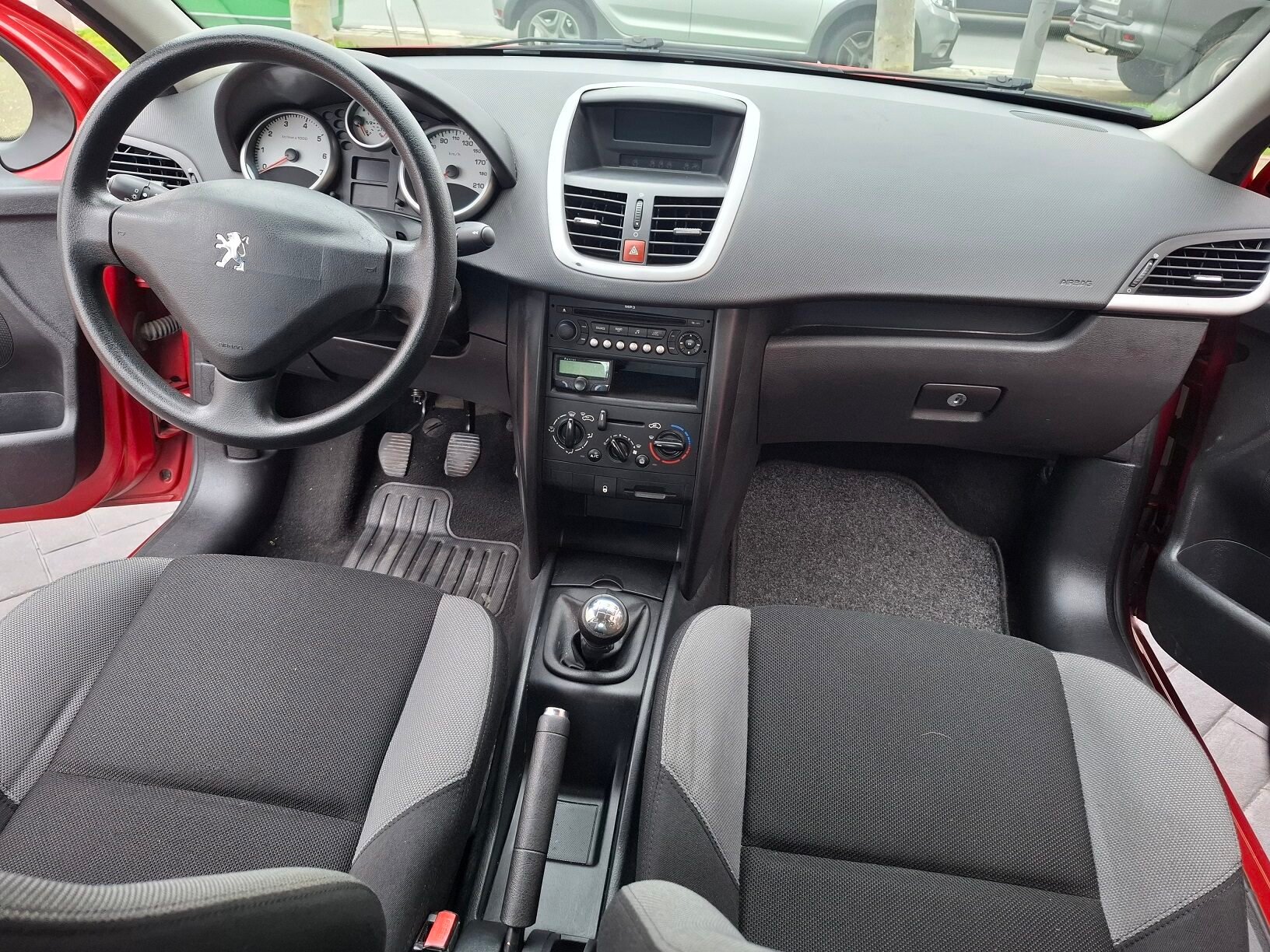 PEUGEOT 207 1.400 X Line