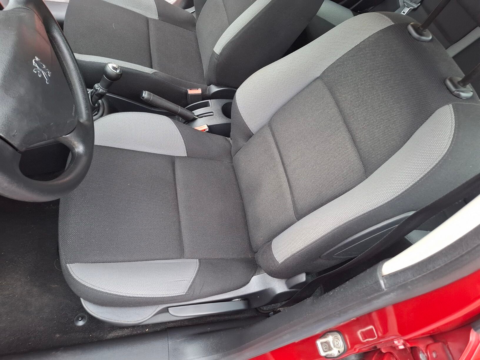 PEUGEOT 207 1.400 X Line