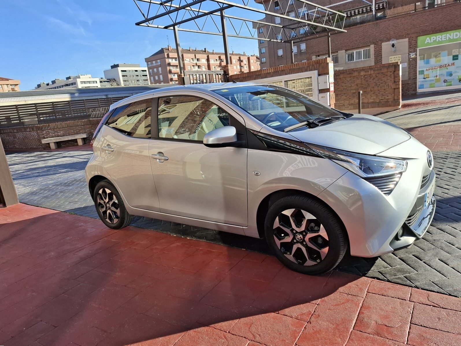 TOYOTA Aygo X Play