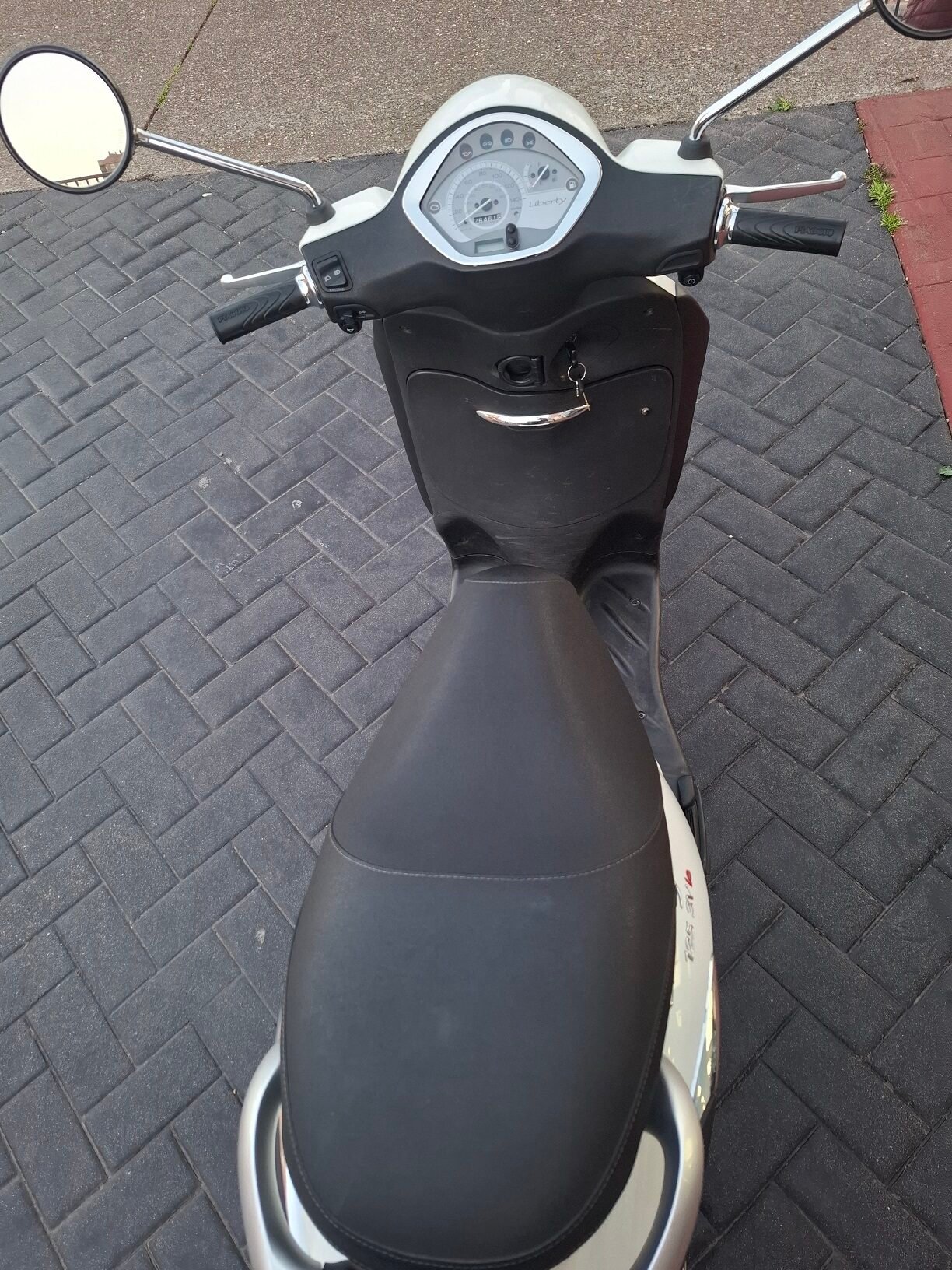 PIAGGIO Liberty 125 Scooter