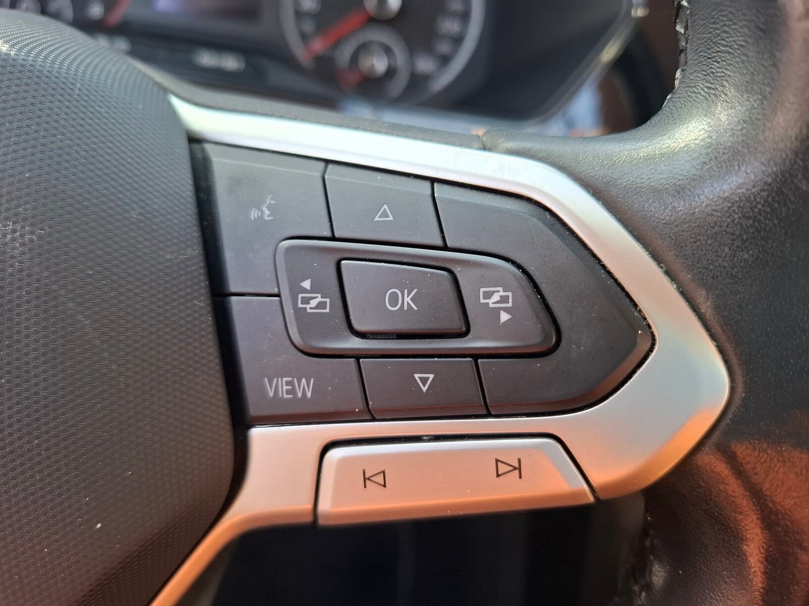 VOLKSWAGEN T-CROSS ADVANCE