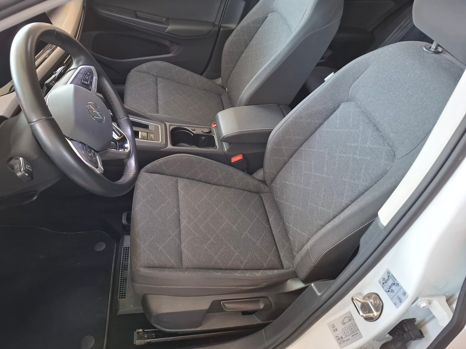 VOLKSWAGEN Golf E Tsi DSG