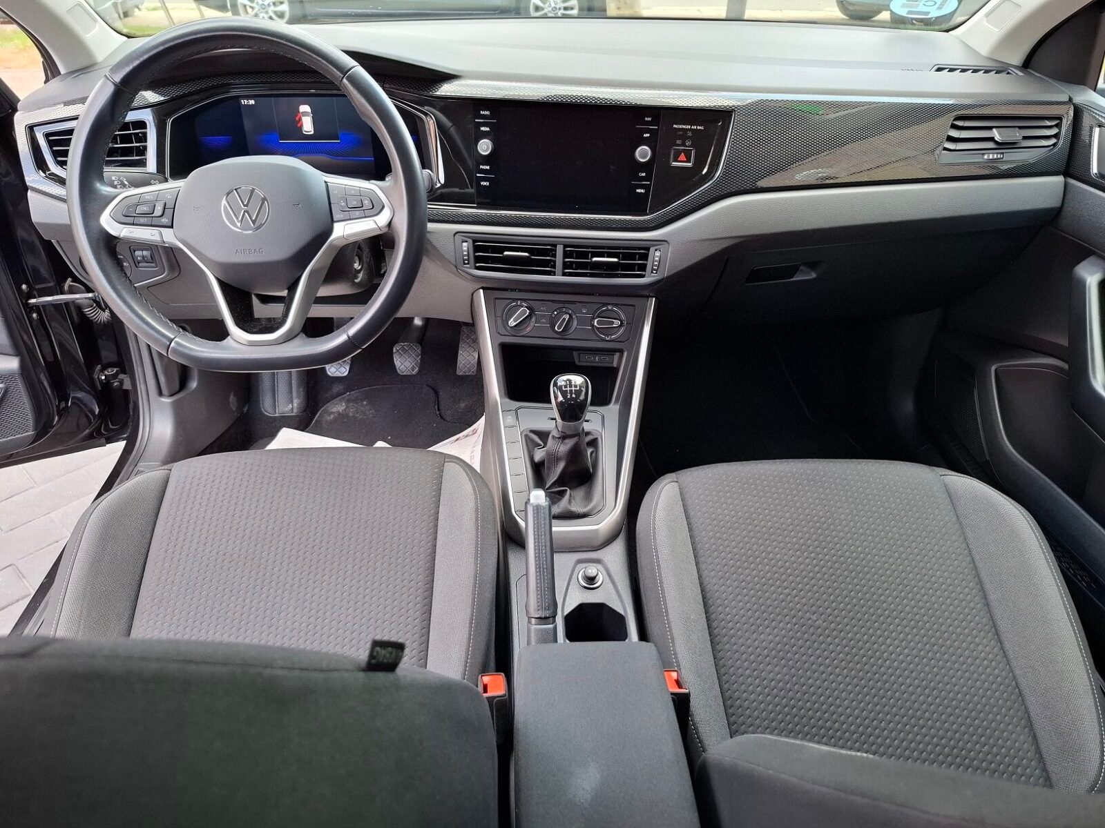 VOLKSWAGEN POLO ADVANCE TSi