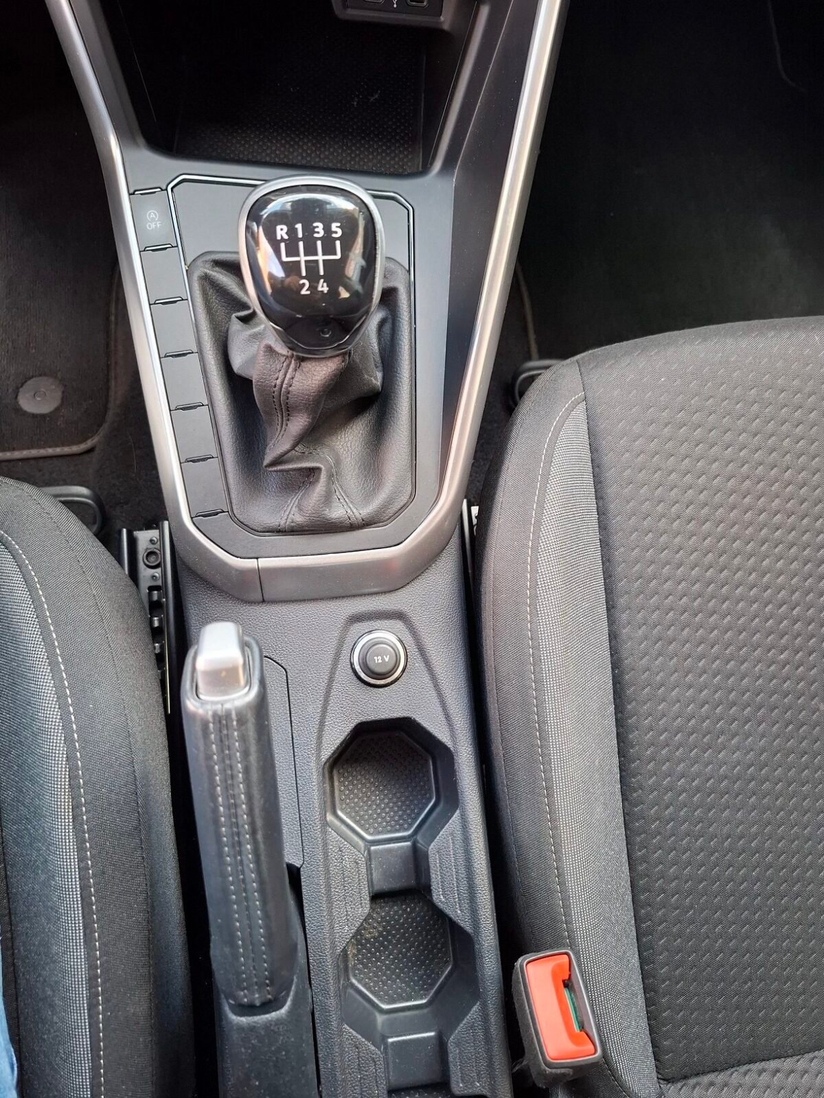 VOLKSWAGEN POLO ADVANCE TSi