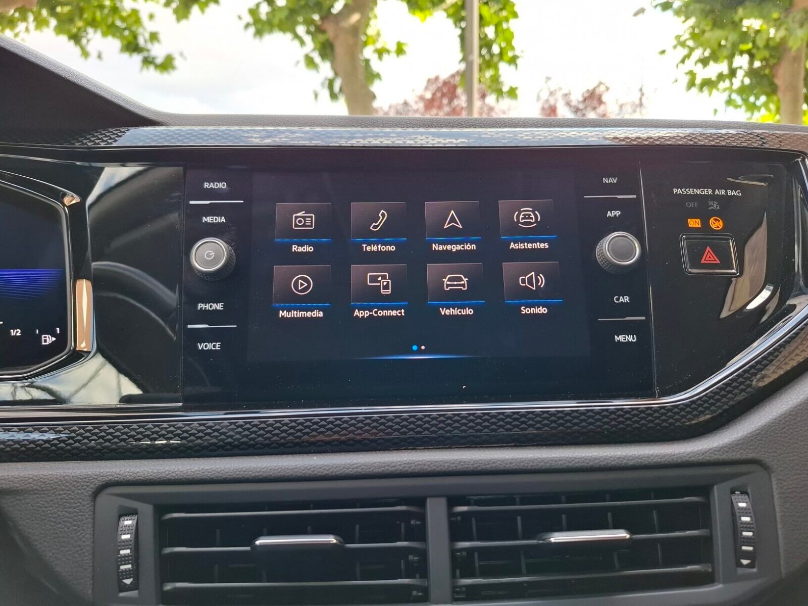 VOLKSWAGEN POLO ADVANCE TSi