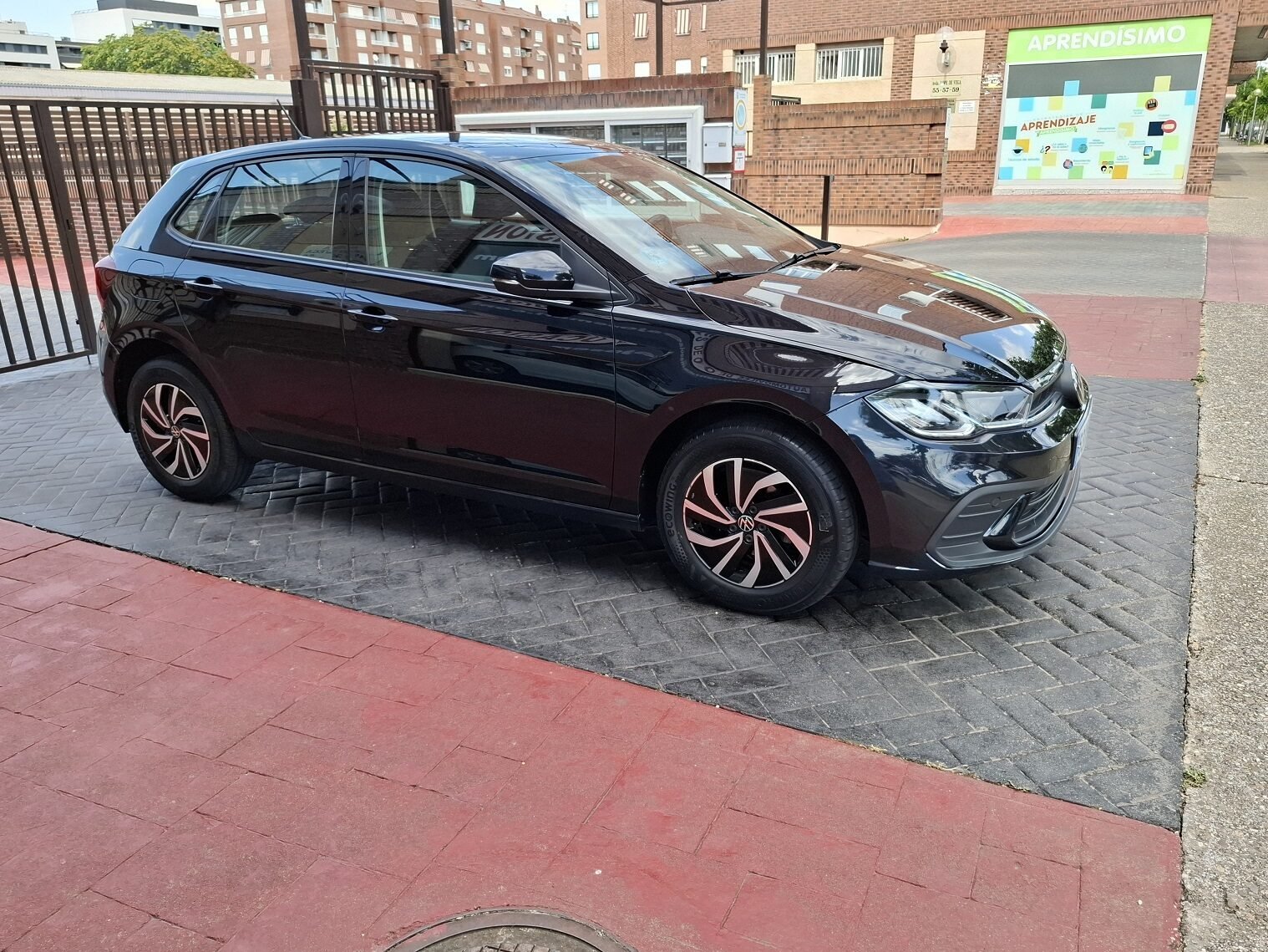 VOLKSWAGEN POLO ADVANCE TSi