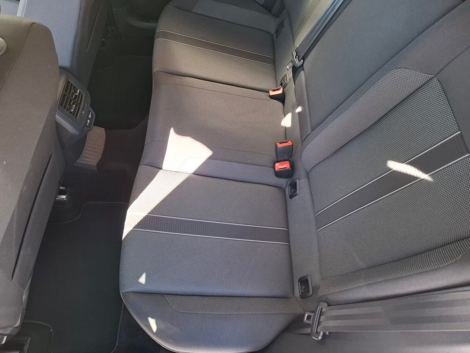 VOLKSWAGEN T-ROC 1.0 Tsi Más