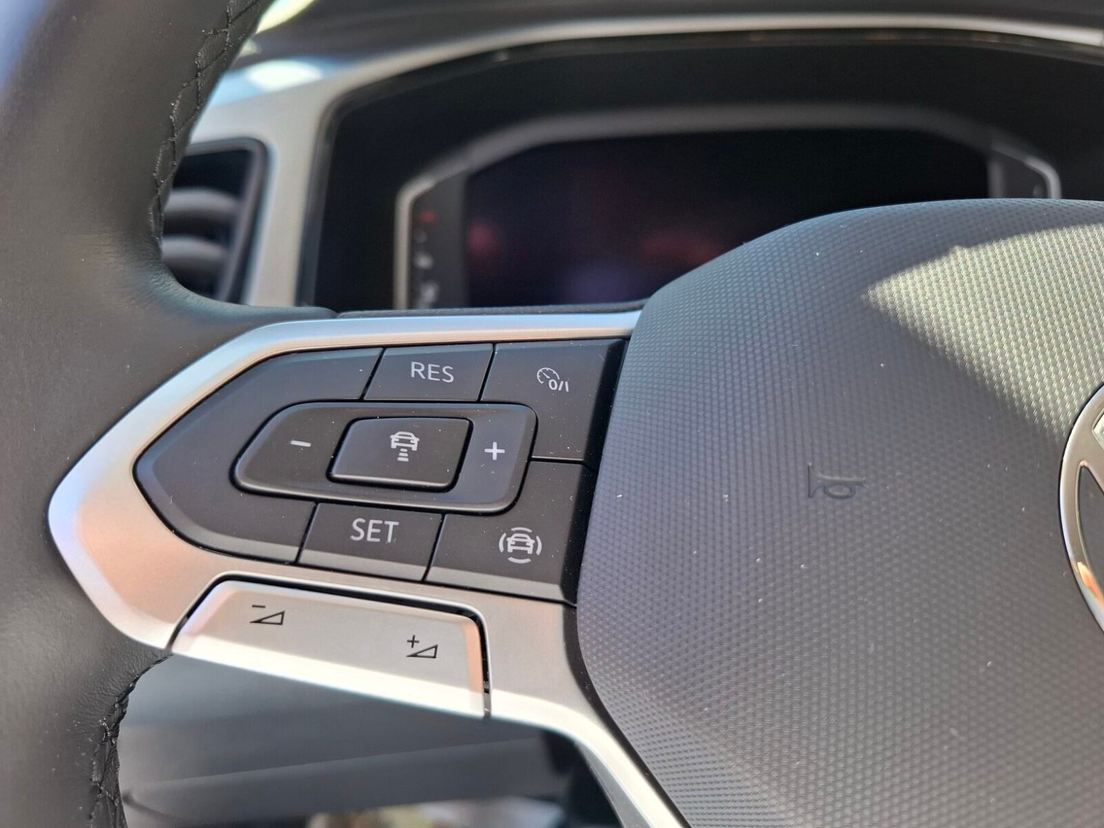 VOLKSWAGEN T-ROC 1.0 Tsi Más