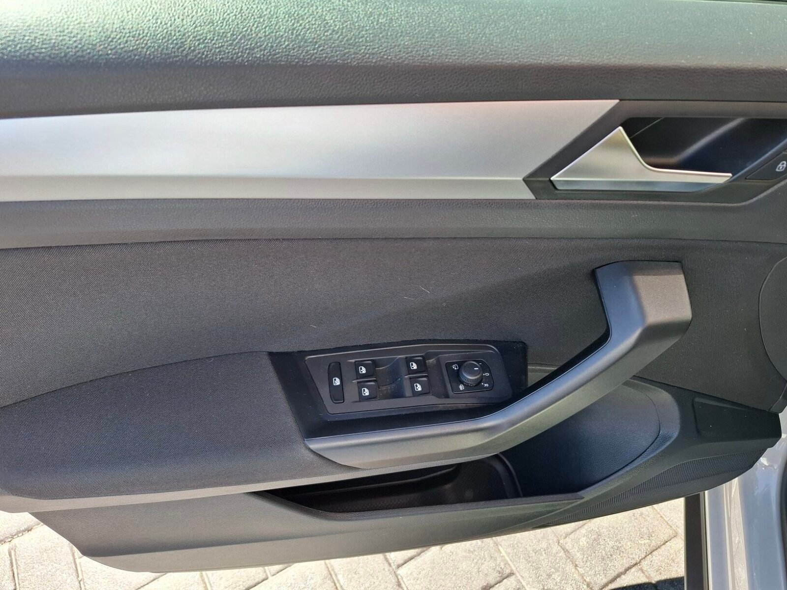VOLKSWAGEN T-ROC 1.0 Tsi Más