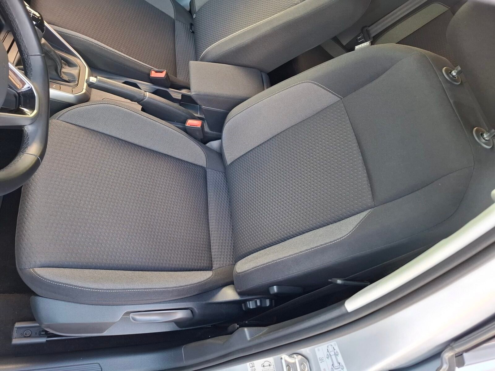 VOLKSWAGEN TAIGO Más