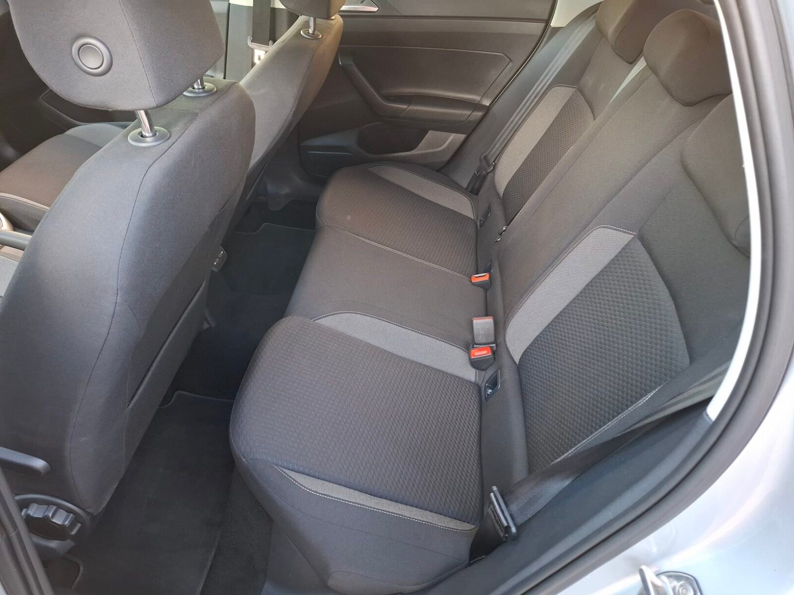VOLKSWAGEN TAIGO Más