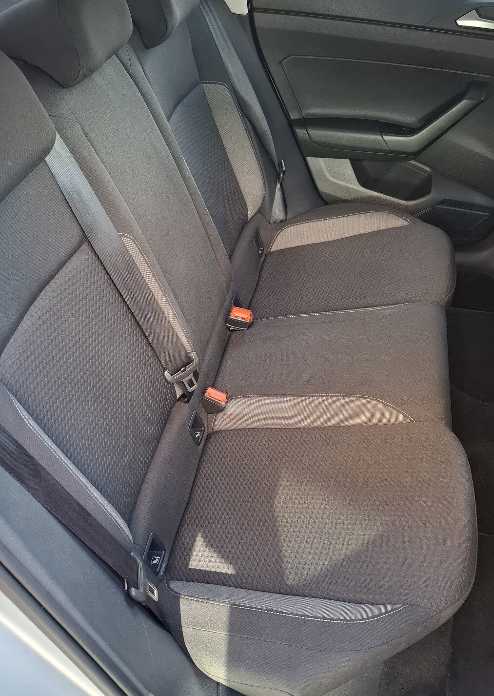 VOLKSWAGEN TAIGO Más