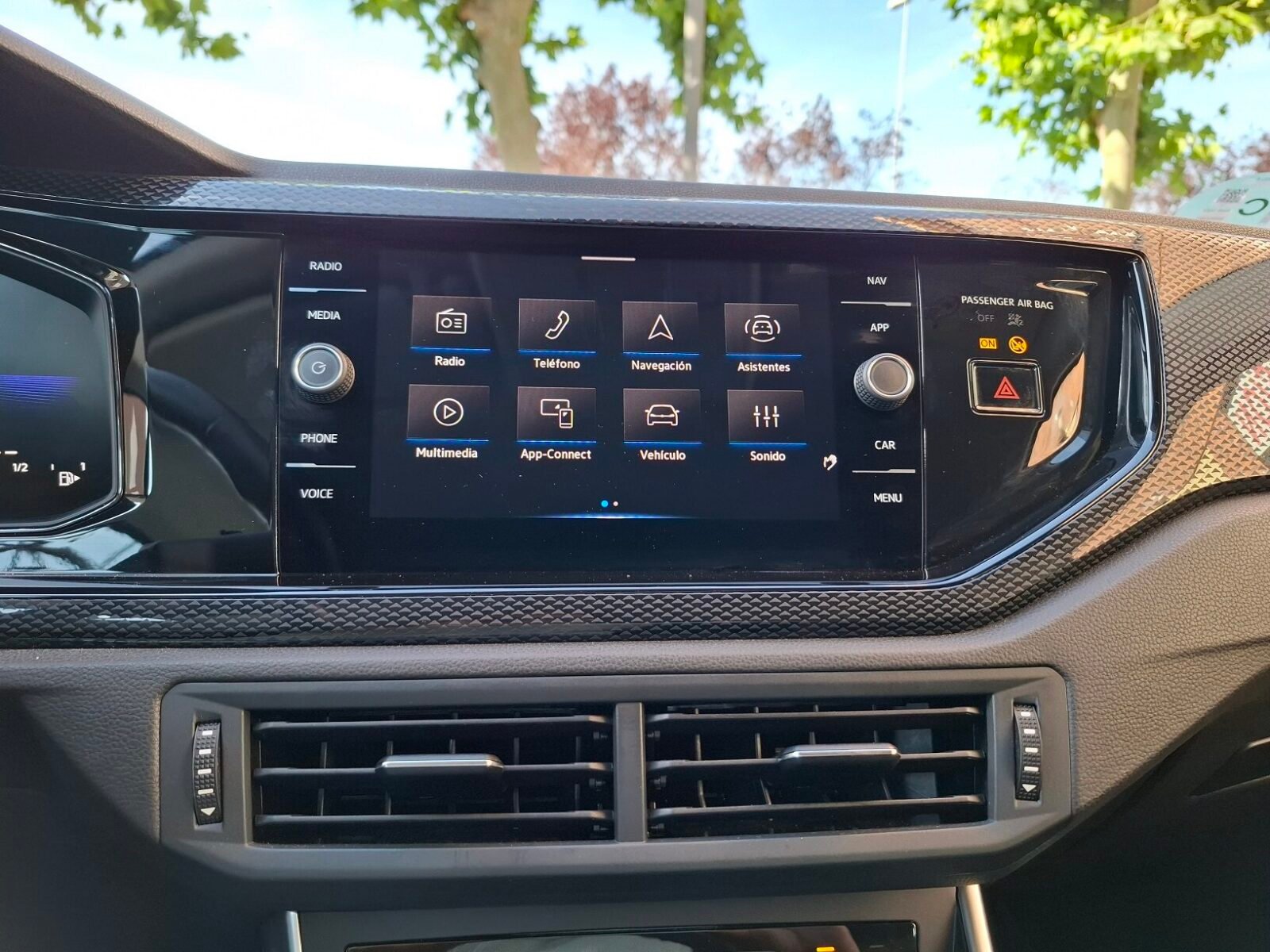 VOLKSWAGEN TAIGO Más