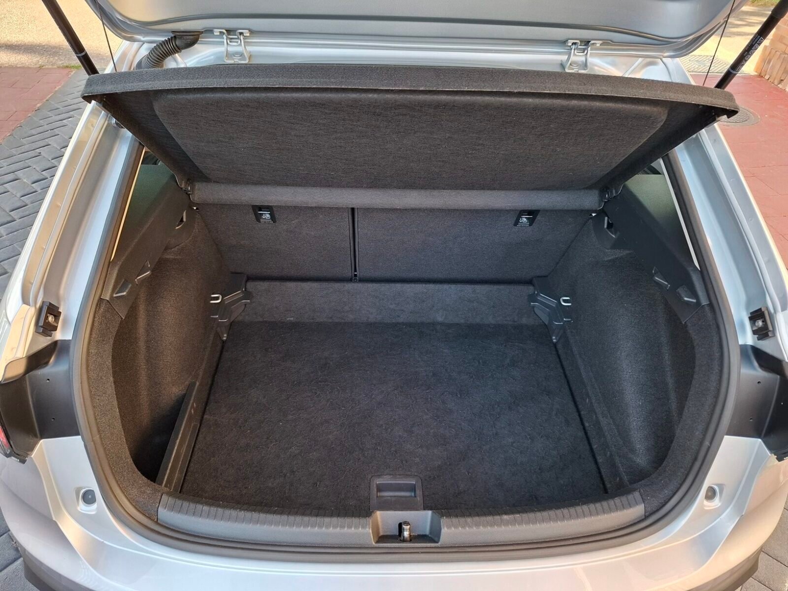 VOLKSWAGEN TAIGO Más