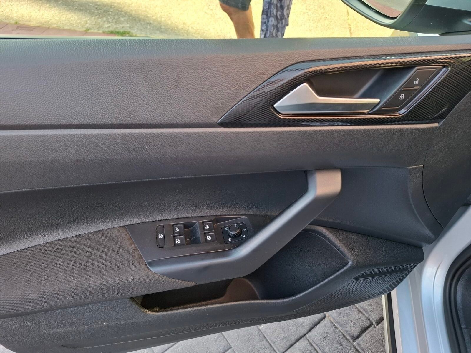 VOLKSWAGEN TAIGO Más