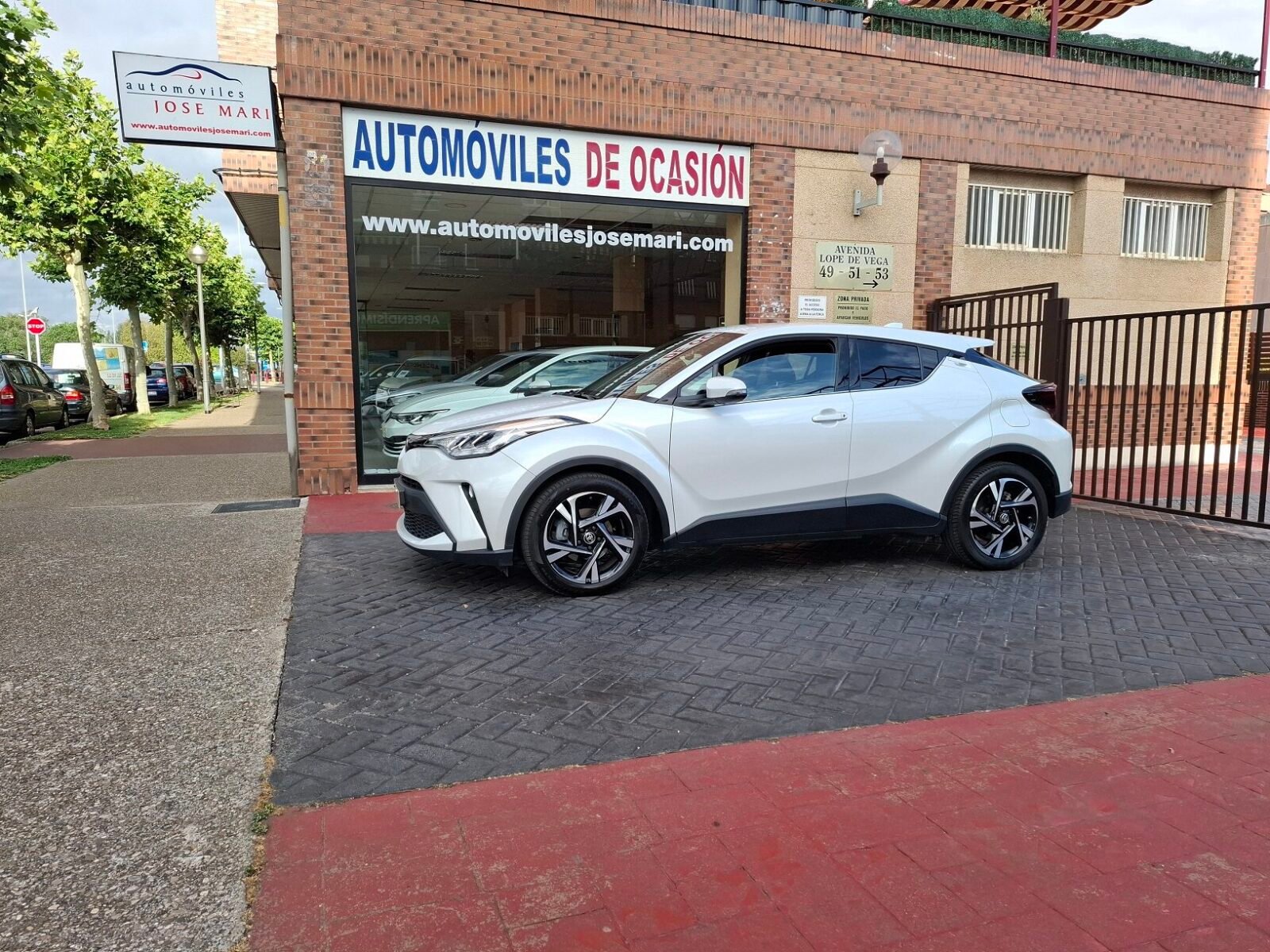 TOYOTA C-HR Advance