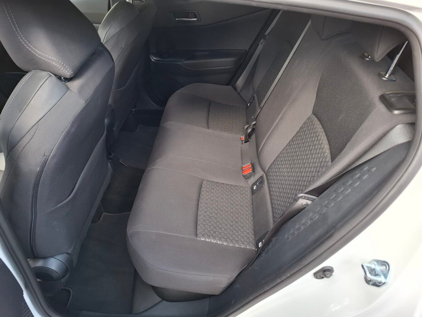 TOYOTA C-HR Advance