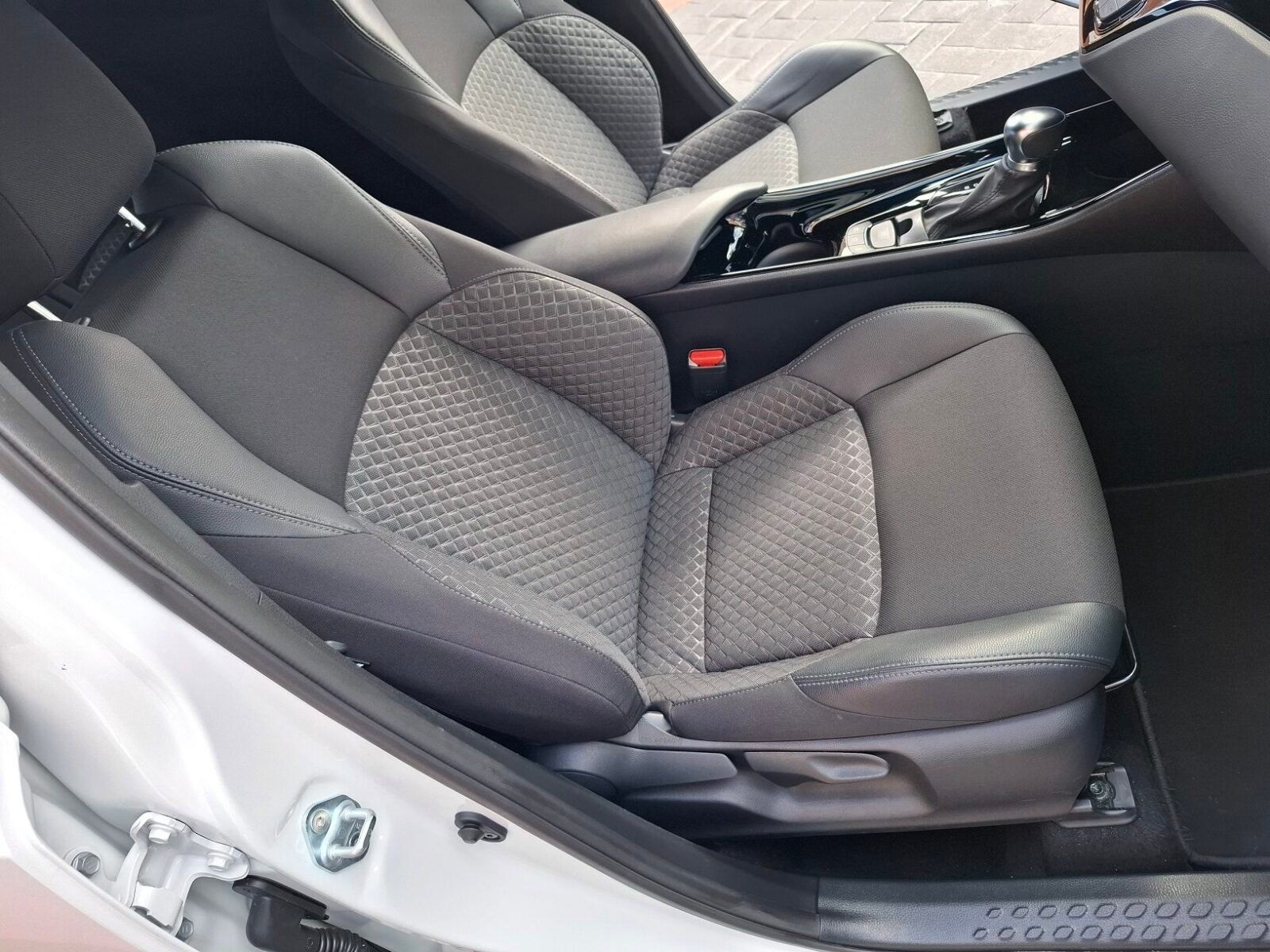 TOYOTA C-HR Advance