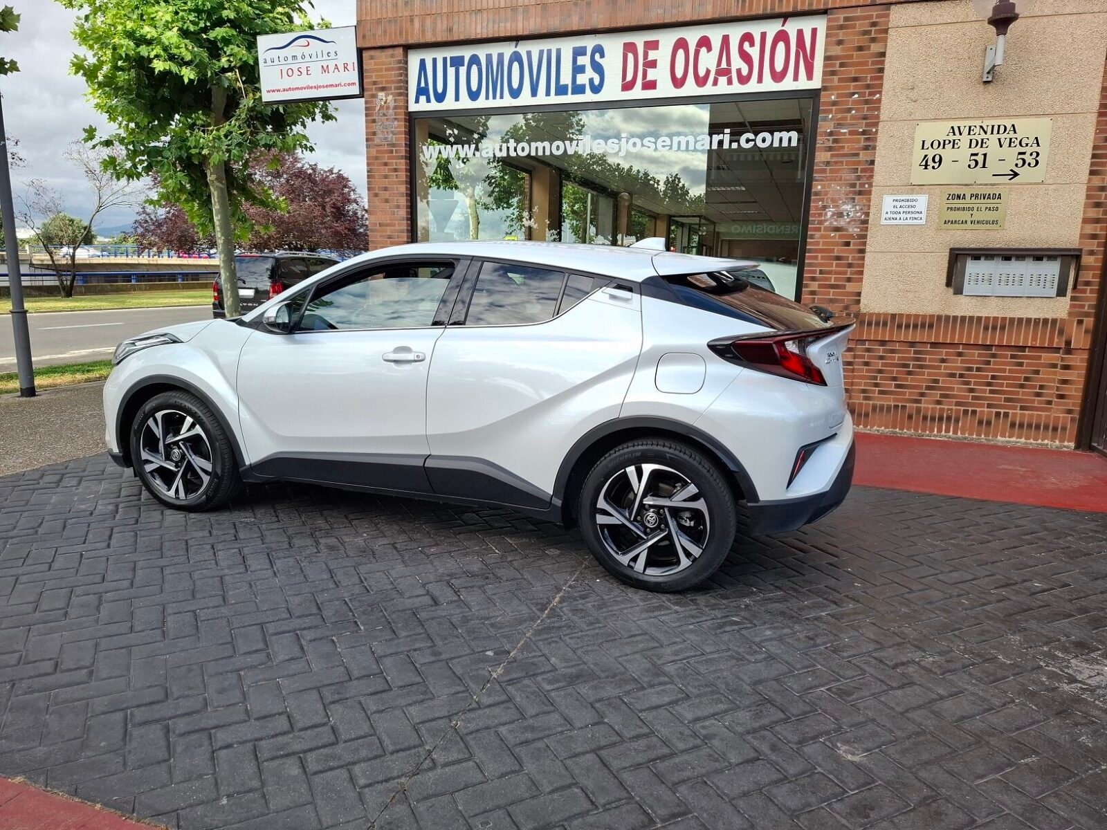TOYOTA C-HR Advance