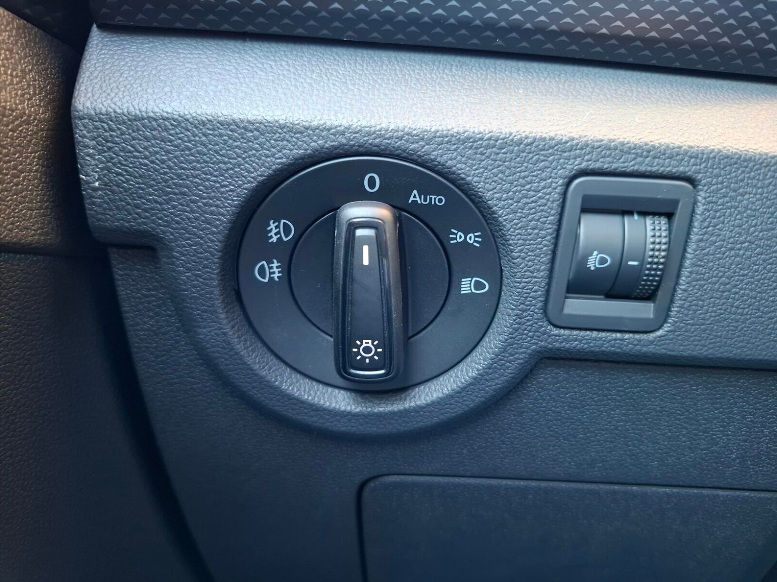 VOLKSWAGEN T-CROSS ADVANCE TSi
