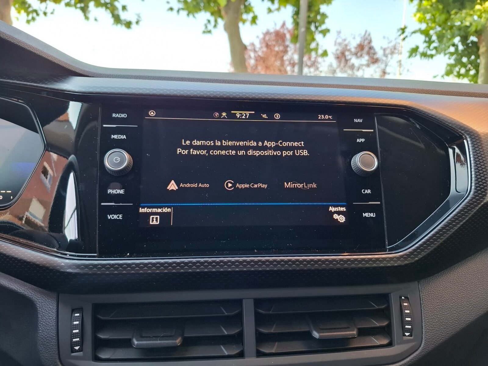 VOLKSWAGEN T-CROSS ADVANCE TSi