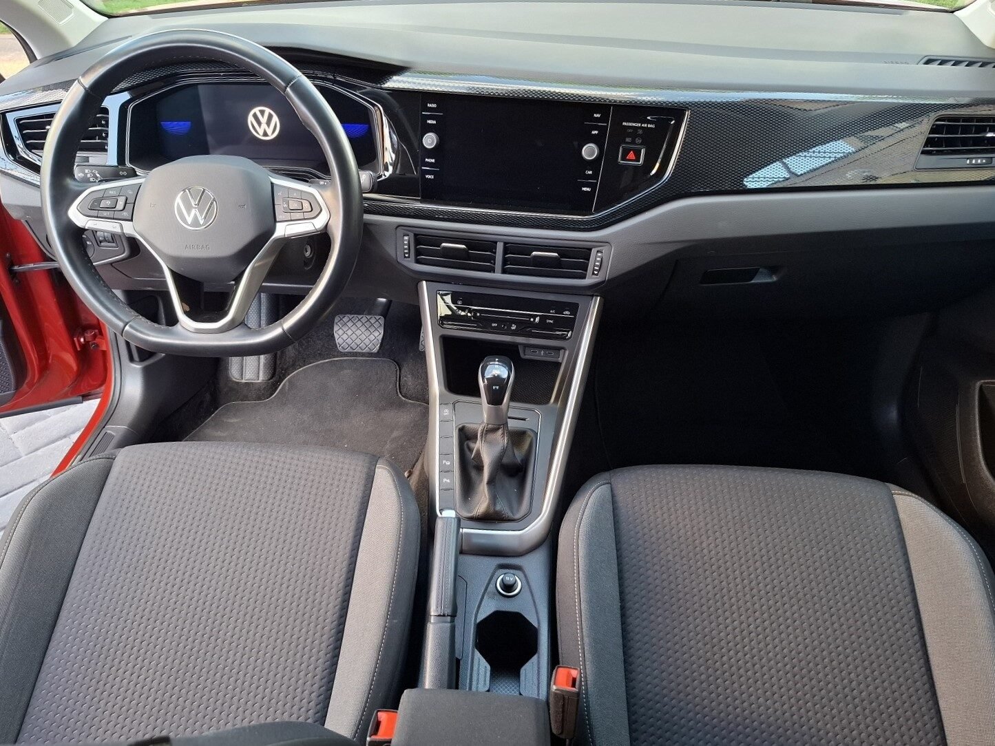 VOLKSWAGEN TAIGO LIFE DSG