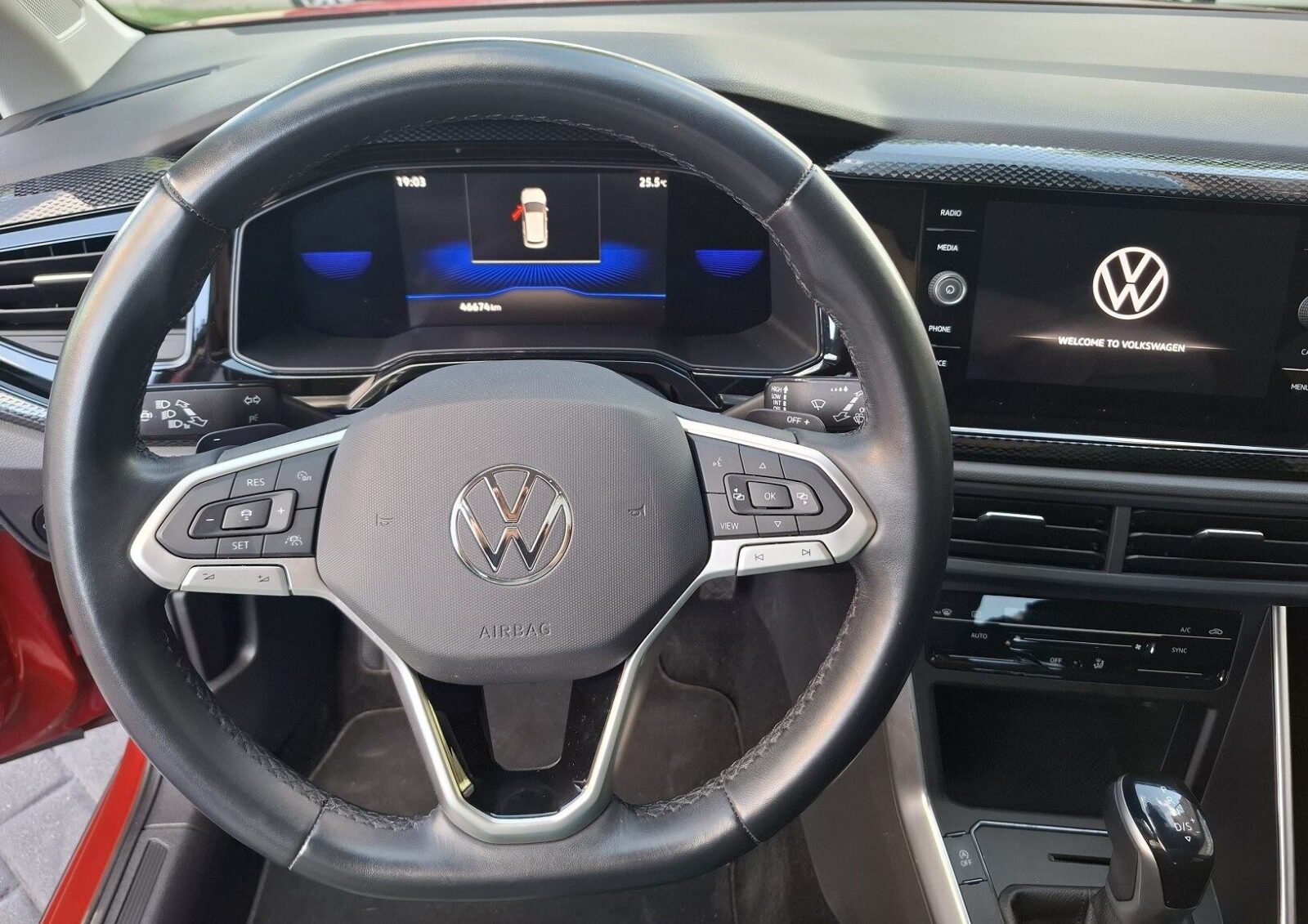 VOLKSWAGEN TAIGO LIFE DSG